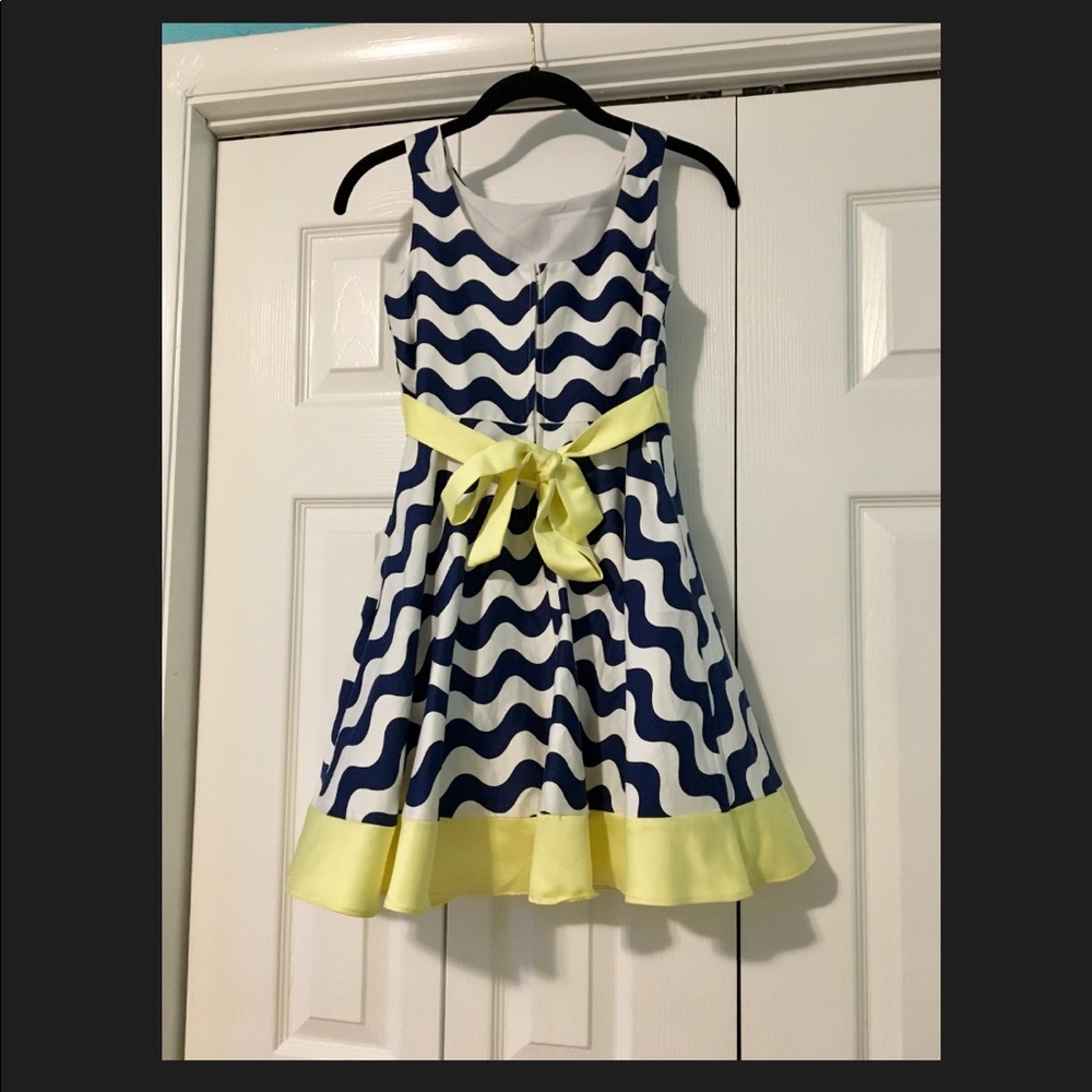 Spring Dress. Excellent condition Size 10